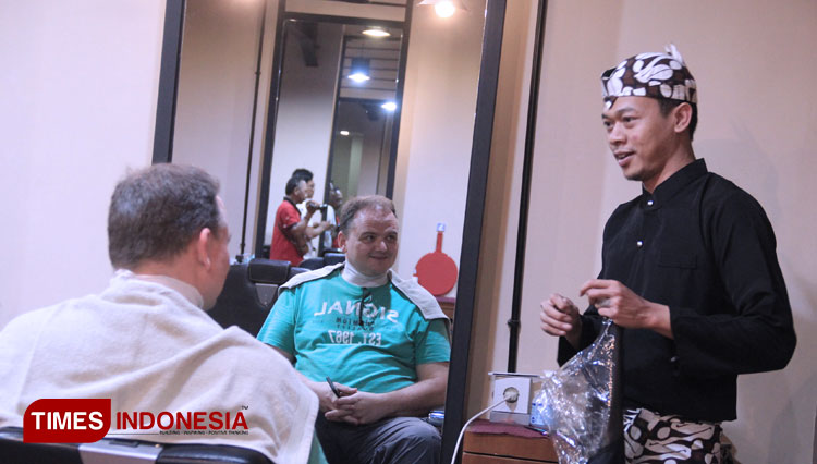 Nuansa Malang Heritage di Pullman Barbershop Malang. (FOTO: Tria Adha/TIMES Indonesia)