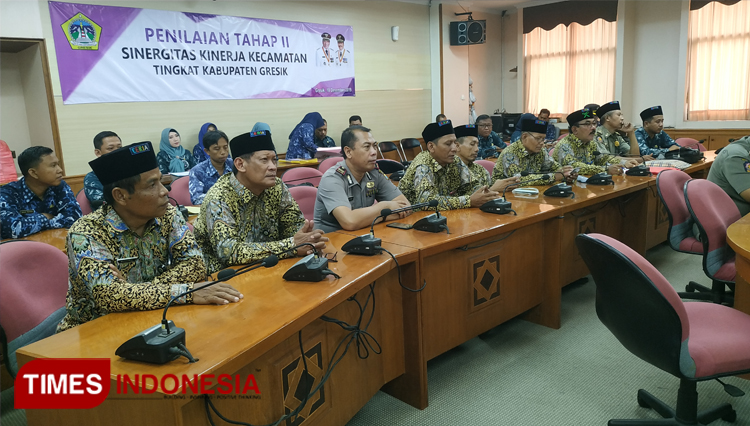 Para camat saat memaparkan program unggulannya. (Foto: Akmal/TIMES Indonesia).