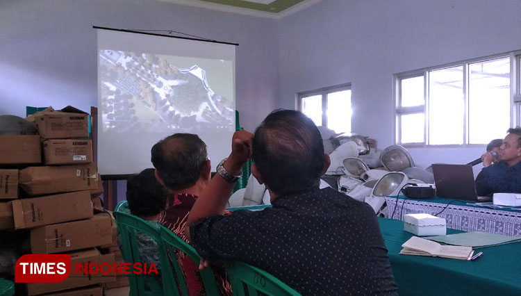 Uji publik Pembangunan Alun-alun RBA Ki Ronggo Kabupaten Bondowoso Jawa Timur. (FOTO: Moh Bahri/TIMES Indonesia).
