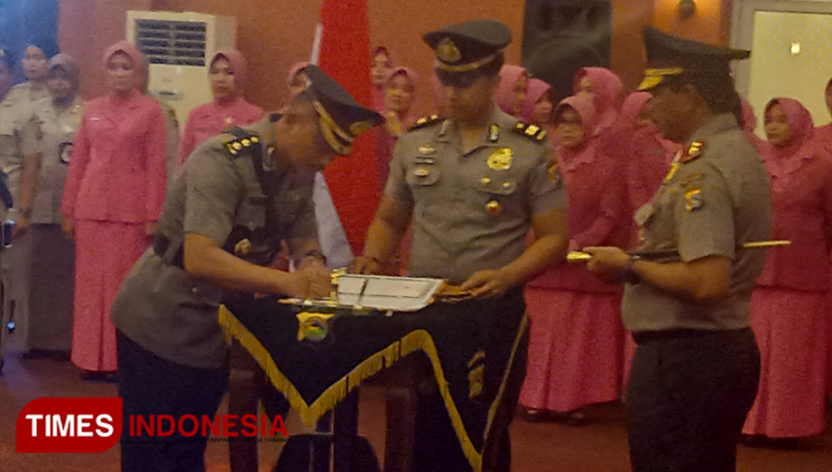 Suasana serah terima jabatan yang dipimpin langsung oleh Kapolda NTB Irjen Pol. Nana Sudjana, di Grand Imperial Ballroom, Kota Mataram, Rabu (18/12/2019). (FOTO: Anugrah Dany/TIMES Indonesia)