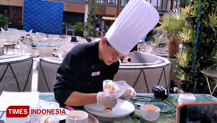 Golden Tulip Holland Resort Batu chef will pamper you with fascinating dishes during your stay at New Year's Eve. (Picture by: Muhammad Dhani Rahman/TIMES Indonesia)