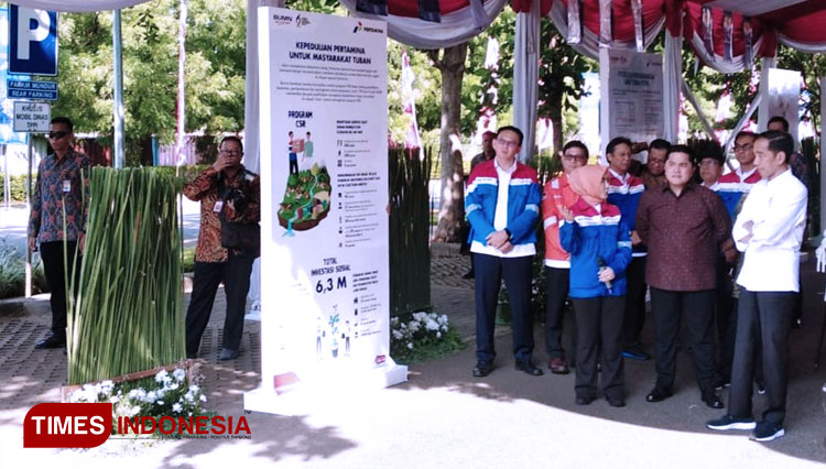 Presiden Joko Widodo saat meninjau langsung kawasan PT Trans Pacific Petrochemical Indotama (TPPI) Tuban, Jatim, Sabtu, (21/12/2019). (FOTO: Achmad Choirudin/TIMES Indonesia)