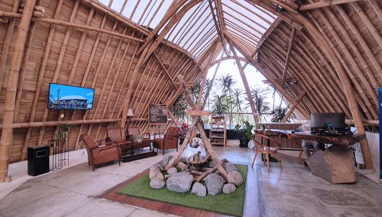 Oak-Tree-Glamping-Resort-2.jpg