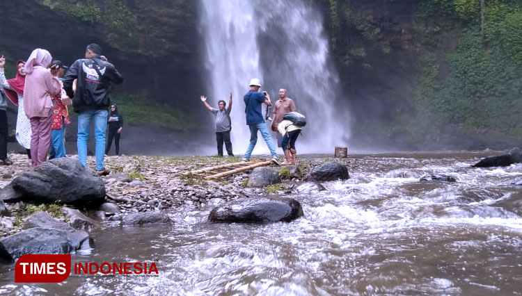 air-terjun-guyangan-b.jpg