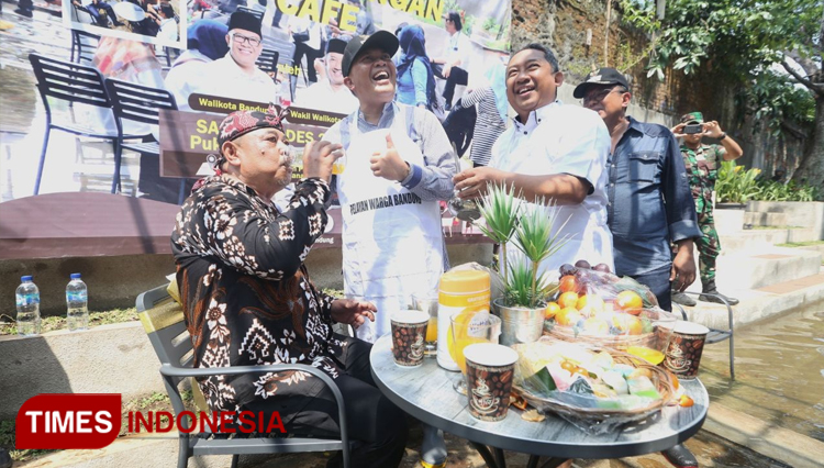 Walungan Cafe, Kafe di Atas Sungai Citepus Bandung Ini Suguhkan Sensasi ...