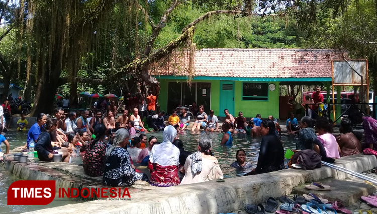 Destinasi Wisata Alam Air Nganget di Kecamatan Kenduruan, Kabupaten Tuban, Jawa Timur. (24/12/2019). (Foto: Ahmad Istihar/Timesindonesia)