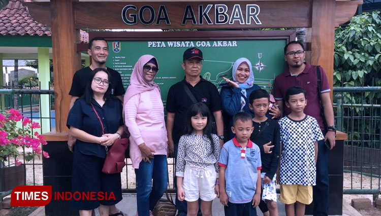 Goa-Akbar-Tuban-b.jpg