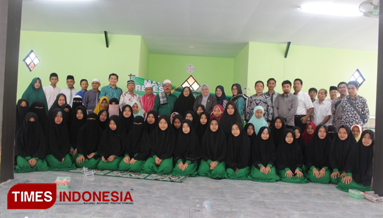 Reses Anggota DPR RI di Ponpes Tarbiyatul Islamiyah Lombok Utara. (Foto: Pauzan Basri/Times Indonesia)