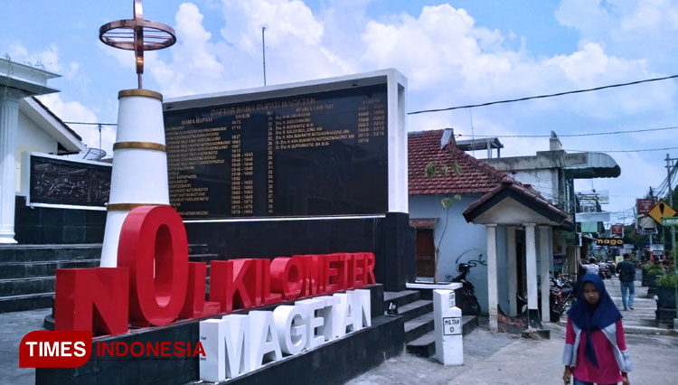 Tugu Nol Kilometer Kabupaten Magetan yang dibangun di kawasan Jalan Ahmad Yani, Kecamatan Magetan. (FOTO: M Kilat Adinugroho/TIMES Indonesia)