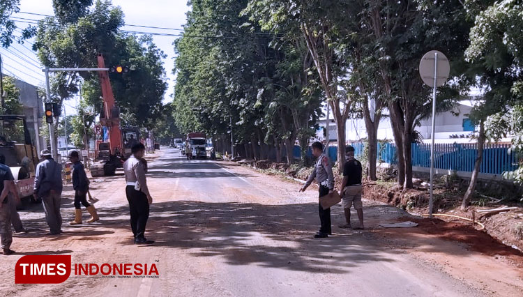 Jatuh di Jalur Pantura Gresik, Kakak dan Adik Meninggal