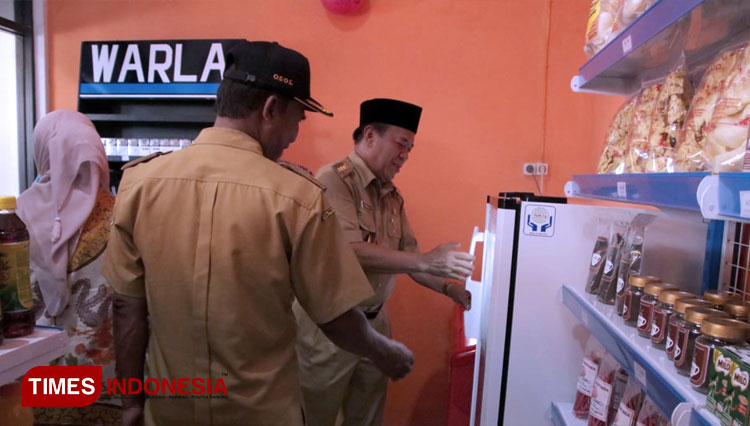 Bupati-Fadeli-b.jpg