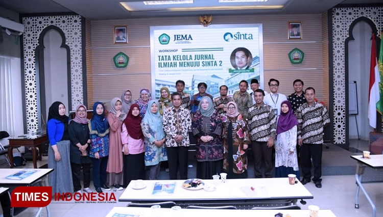 Foto bersama Pimpinan dan Dosen FEB Unisma dengan Narasumber Prof. Jaka Sriyana, Ph.D. (FOTO: AJP TIMES Indonesia)
