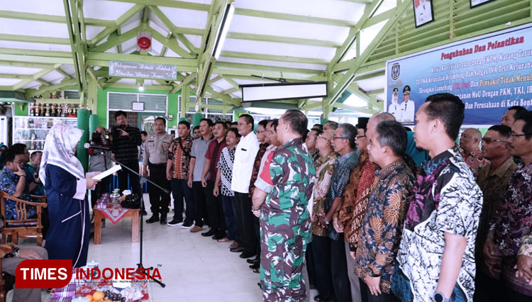 Pelantikan FKPM dan RT oleh Wali Kota Bontang, Neni Moerniaeni (Foto: Kusnadi/TIMES Indonesia)