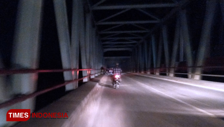 Jembatan Sembayat, TKP bunuh diri yang dilakukan pemuda. (Foto: Akmal/TIMES Indonesia)