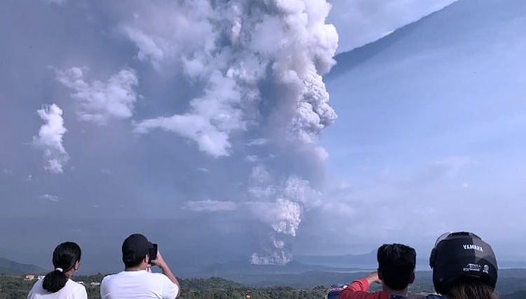 Gunung Taal di Filipina meletus (CNN Indonesia.com)