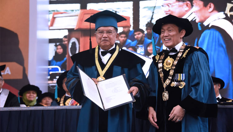 Jusuf Kalla Dapat Gelar Doktor Honoris Causa ITB