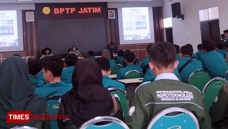Kunjungan mahasiswa dari Himpunan Mahasiswa Jurusan Agroteknologi Universitas Islam Kadiri (UNISKA) Kediri Jawa Timur ke Kantor BPTP Jawa Timur. (FOTO: AJP TIMES Indonesia)