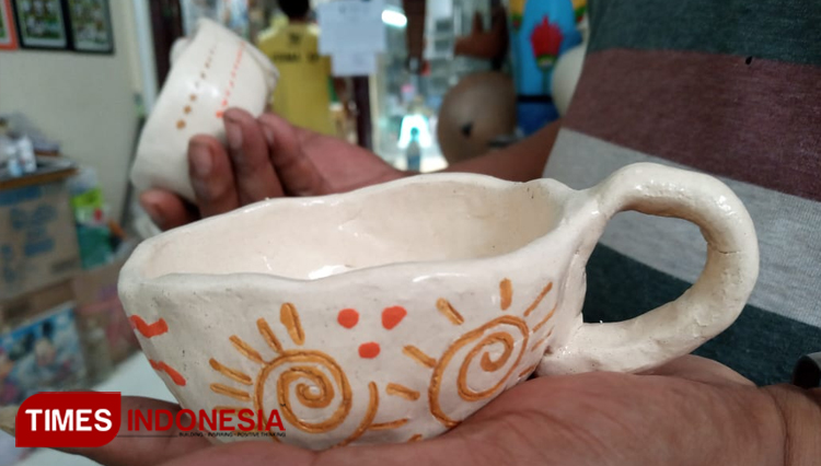 Keramik Setengah Jadi Mulai Diminati Siswa SD