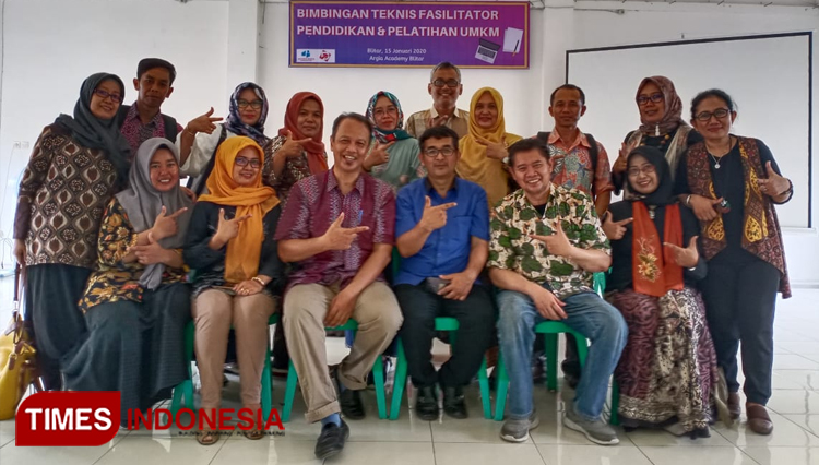 Puluhan Fasilitator Pendidikan dan Pelatihan UMKM Ikuti Bimtek dan Uji Kompetensi