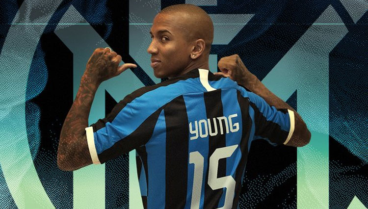 Ashley Young menuntaskan transfernya ke Inter Milan (Foto: Inter.it)