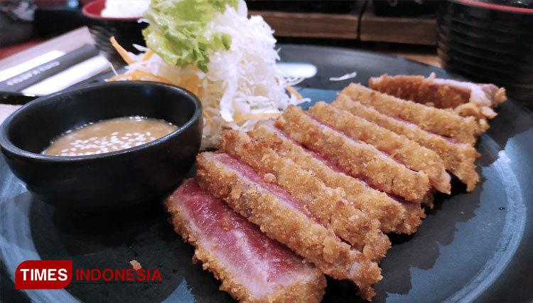 Menu Gyu Katsu Nikaido kini hadir di Trans Studio Mall Bali, Kota Denpasar. (FOTO: Imadudin M/TIMES Indonesia)