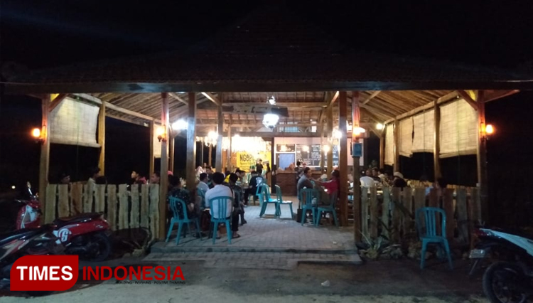 Kafe-Joglo-Gresik-3.jpg