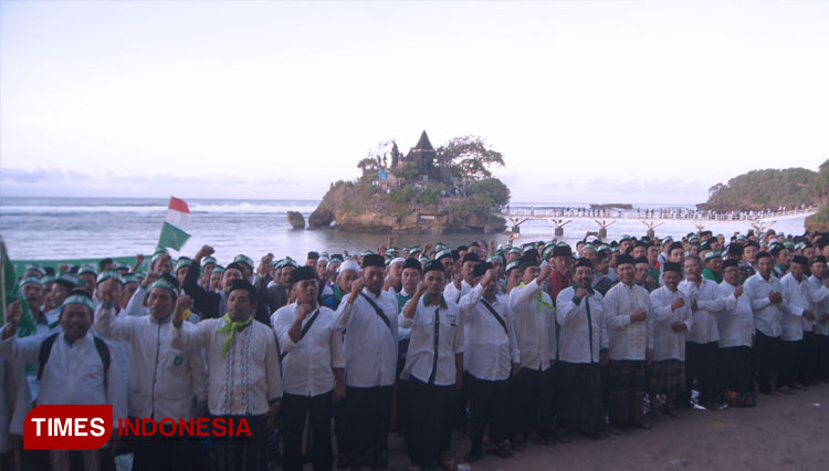 Ribuan Kader Nu Kabupaten Malang Ikuti Apel Kader Di Pantai Balekambang Times Indonesia