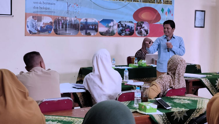 Mendikbud RI Janji Pangkas Administrasi Guru, Begini Sikap Gerakan Akar Rumput