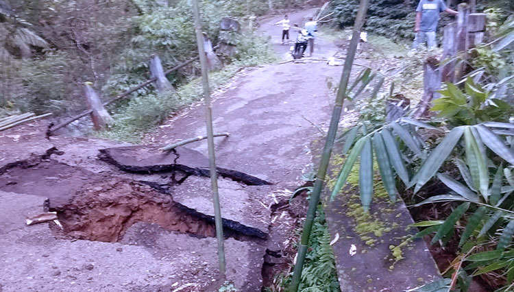 Kondisi Jalan akses Dusun Muara Siban dengan Cawang Lama (Foto : Istimewa)