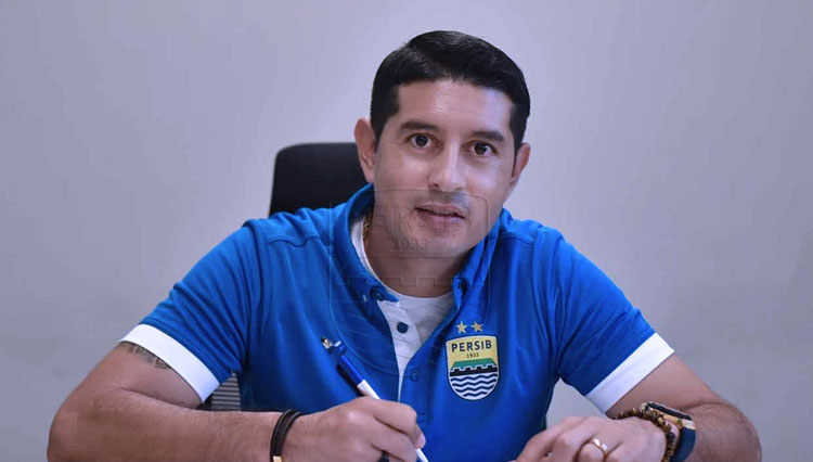 Persib Bandung Perpanjang Kontrak Esteban Vizcarra
