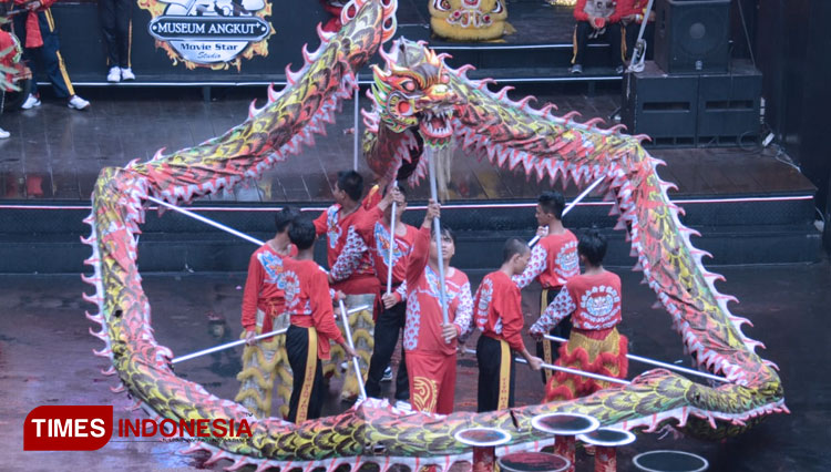 Special Imlek Show, Museum Angkut Hipnotis Pengunjung