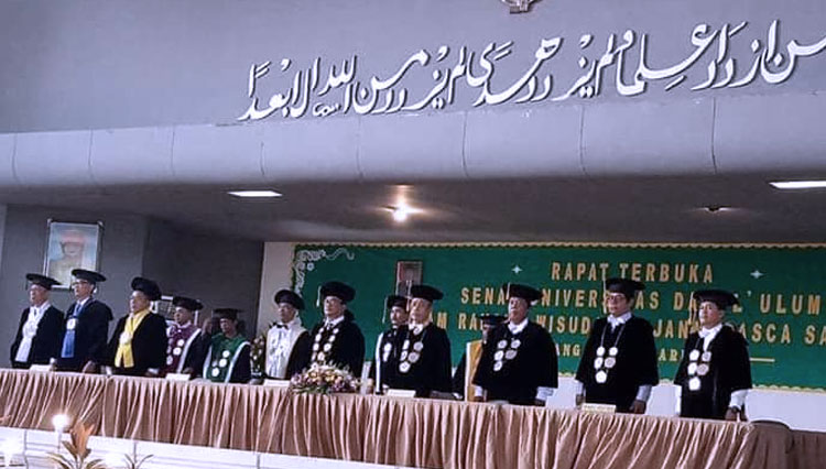 Lulusan Undar Jombang Diwisuda, Rektor Ingin Kampus Ini Kembali Jaya