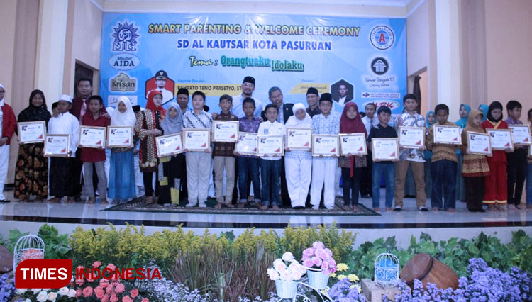 Wakil Wali Kota Pasuruan, Raharto Teno Prasetyo, S.T. membuka Smart Parenting dan Welcome Ceremony yang diselenggarakan SD Al Kautsar, Sabtu (25/01/2020). (FOTO: ajp.TIMES Indonesia)