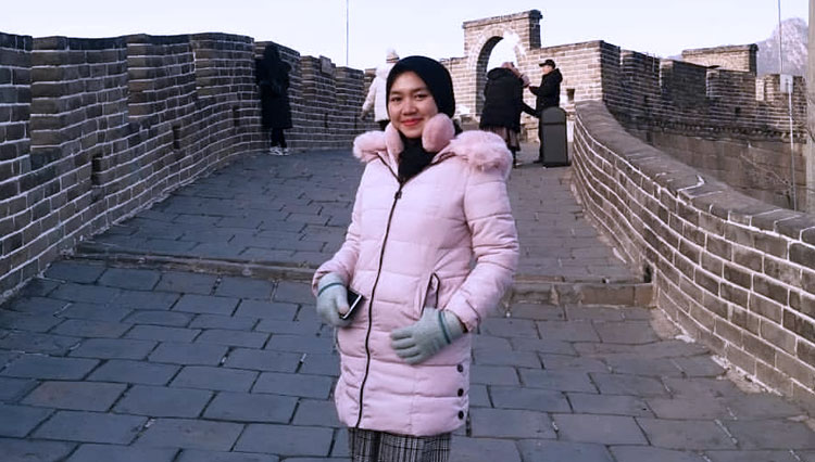 Pramesti Ardita Cahyani, mahasiswa Unesa asal Lamongan yang sedang sedang menempuh pendidikan di Central China Normal University (CCNU) di Kota Wuhan, Provinsi Hubei, Cina. (FOTO: Instagram @prmstardt)