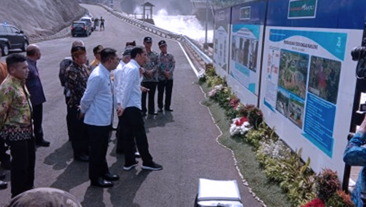 Presiden-Jokowi-do-Terowongan-Nanjung.jpg