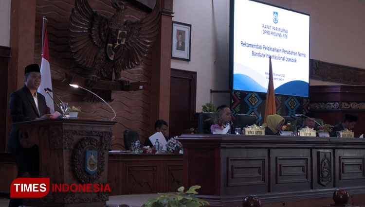 Suasana rapat paripurna DPRD NTB rentang pembahasan rekomendasi pelaksanaan perubahan nama bandara internasional. (FOTO: Humas DPRD NTB)