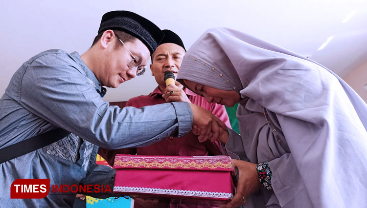 Kisah Cinta Lintas Negara Pria China Masuk Islam Nikahi Wanita Banyuwangi Times Indonesia