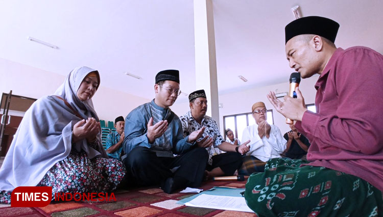 Muhammad-Yang-Ching-Chi-C.jpg