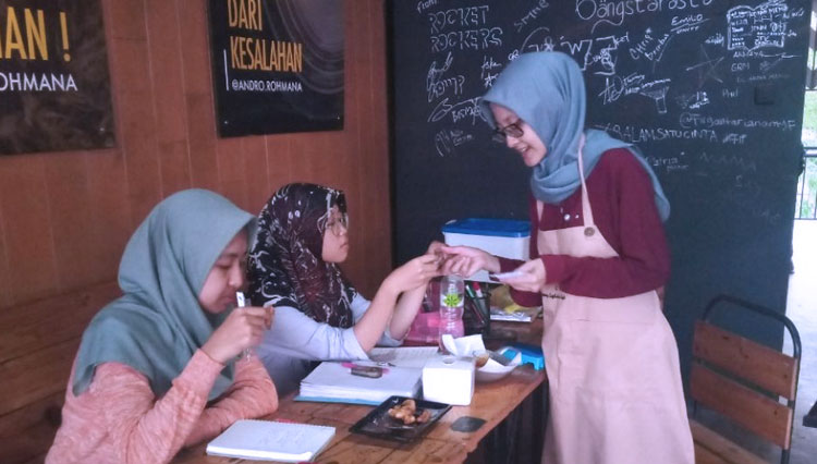 The-Cemiland-Cafe-a.jpg