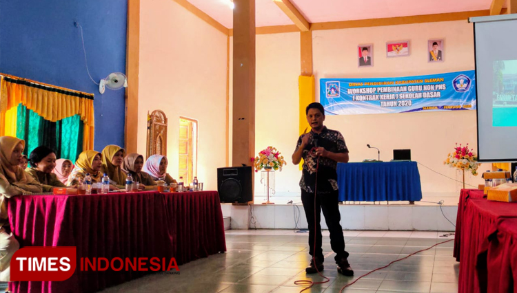 Pendiri Gerakan Sekolah Menyenangkan (GSM), Muhammad Nur Rizal. (FOTO: Istimewa/TIMES Indonesia)