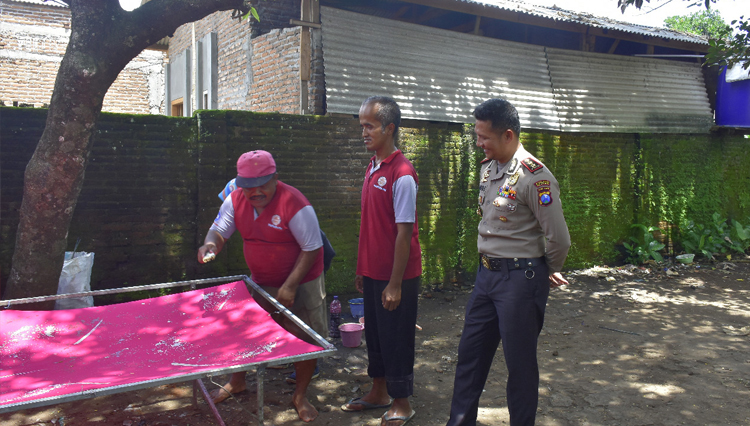 Kapolres Blitar Beri Dukungan Moril kepada Difabel Yayasan Rumah Kinasih