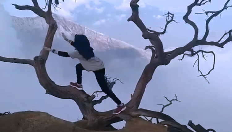 Kawah-Ijen-2.jpg