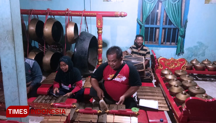 Gamelan-2.jpg