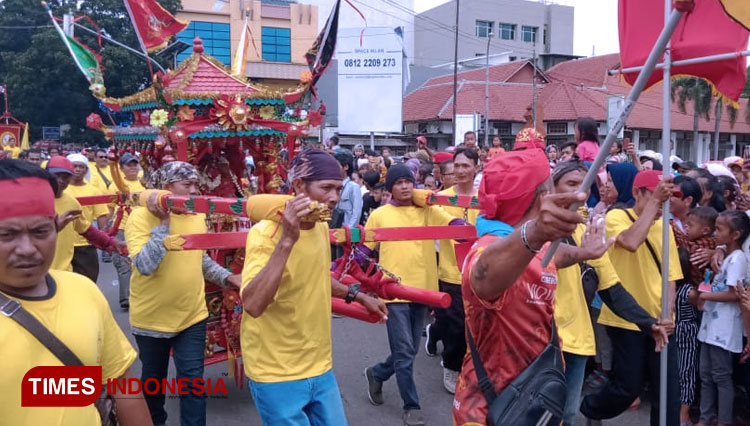 Melihat Keseruan Perayaan Cap Go Meh di Kota Cirebon