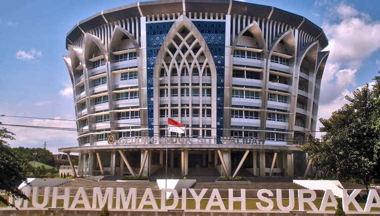 Gedung Siti Walidah menjadi salah satu pusat kendali operasional UMS. (FOTO: Istimewa)