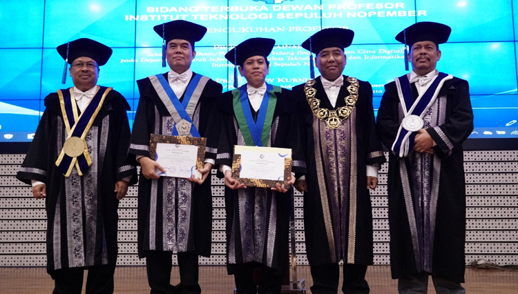 (ki-ka) Prof Nadjaji Anwar, Prof Agus Zainal Arifin, Prof Edy Kurniawan, Prof Adi Soeprijanto, dan Prof Imam Robandi usai pengukuhan, Rabu (12/2/2020).(Foto : Istimewa) 
