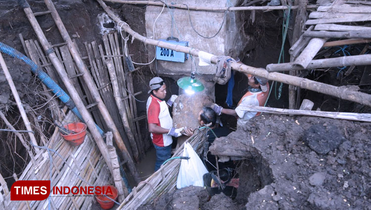 Perbaikan pipa saluran PDAM Kota Probolinggo, masih terus dilakukan. (FOTO: Humas Pemkot for TIMES Indonesia)