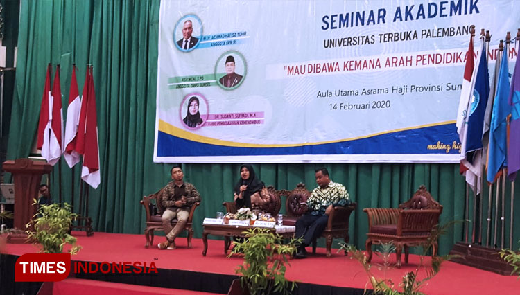 Seminar Akademik UT Palembang 'Dibawa Kemana Arah Pendidikan Indonesia' (FOTO: Rochman/TIMES Indonesia)