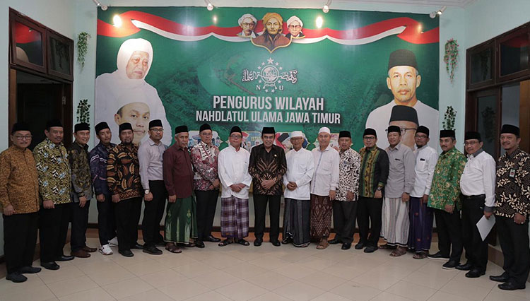 Menteri Agama RI (Menag RI) Fachrul Razi bersilaturahmi ke PWNU Jatim (Foto: Kemenag RI for TIMES Indonesia)