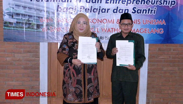 Foto bersama setelah penandatanganan MoU dengan SMK Syubbanul Wathon Magelang. (FOTO: AJP TIMES Indonesia)